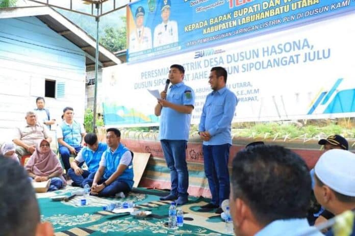 hadiah_hut_ri_pln_masukkan_listrik_ke_tiga_dusun_di_labura