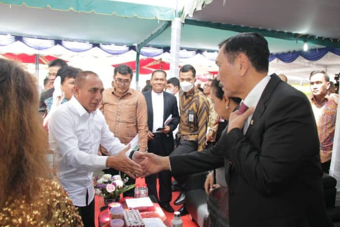 hadiri_ibadah_syukur_awal_tahun_kantor_pusat_hkbp_edy_rahmayadi_harapkan_dukungan_dan_doa