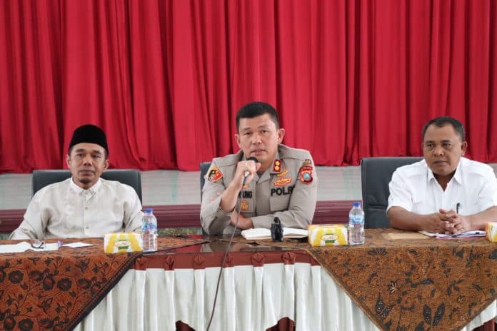 hadiri_konferensi_pers_terkait_se_kadisdik_simalungun_kapolres_kamtibmas_tanggungjawab_bersama
