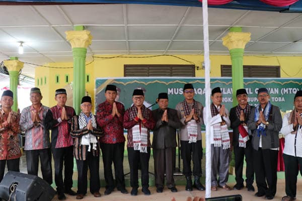 hadiri_mtq_toba_xix_di_silaen_bupati_poltak_sitorus_ajak_warga_lebih_mencintai_sang_pencipta