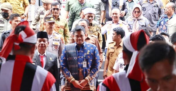 hadiri_pelantikan_dpc_aksi_simalungun_bobby_nasution_kita_ini_semua_sama