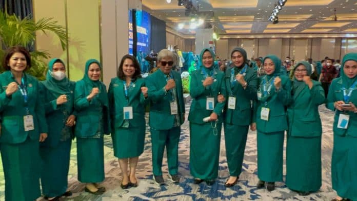 hadiri_rakornas_di_jakarta_ketua_tp_pkk_siantar_siap_laksanakan_arahan_ibu_negara