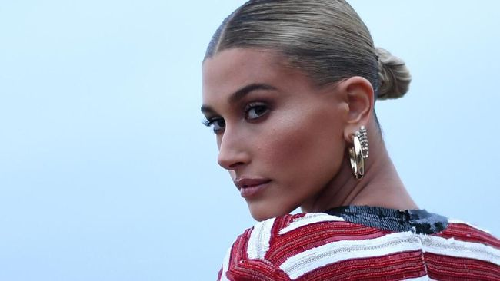 hailey_bieber_dilarikan_ke_rs_akibat_penggumpalan_darah_mirip_gejala_stroke
