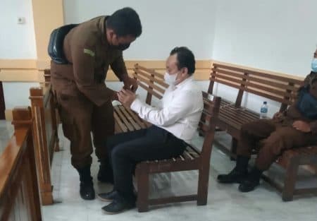 hakim_pertanyakan_status_terdakwa_sempat_ditahan_penyidik_kemudian_direhab