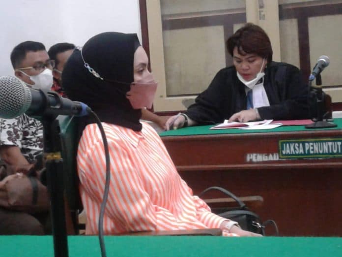 hakim_tak_siap_lagi_lagi_putusan_kasus_penipuan_modus_mistis_rp4_m_ditunda
