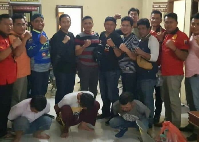 hanya_gara_gara_ambil_berondolan_sawit_remaja_novita_sari_dibunuh