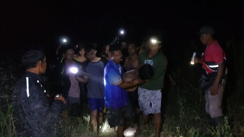 hanyut_di_sungai_batang_gadis_2_warga_ditemukan_tidak_bernyawa