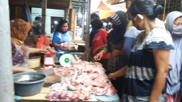 harga_ayam_tembus_rp40_ribu_per_kg_di_siantar_ikan_basah_ikutan_naik