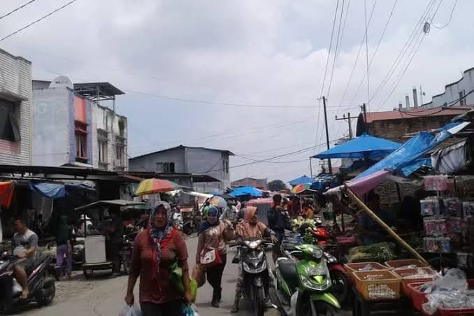 harga_bawang_naik_di_akhir_pekan_cabai_turun