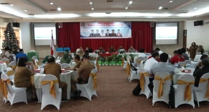 harga_beras_gula_serta_minyak_goreng_diupayakan_tetap_stabil