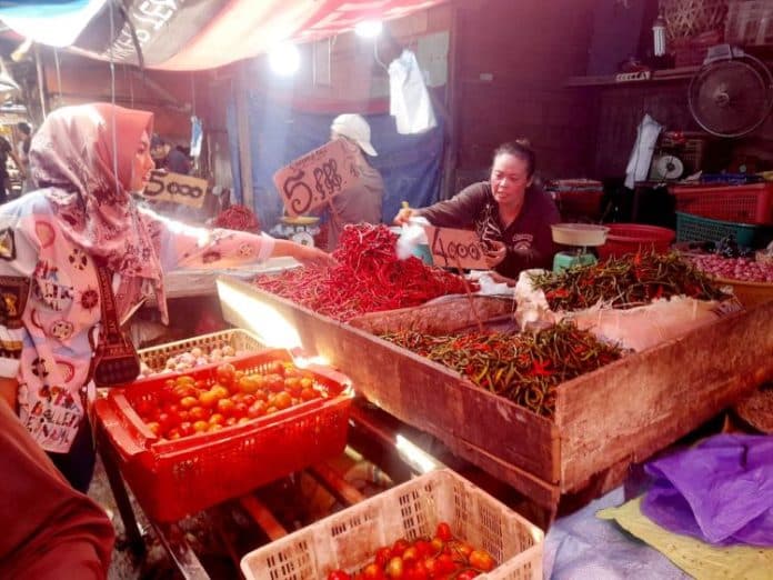 harga_cabai_anjlok_tomat_dan_bawang_putih_justru_naik