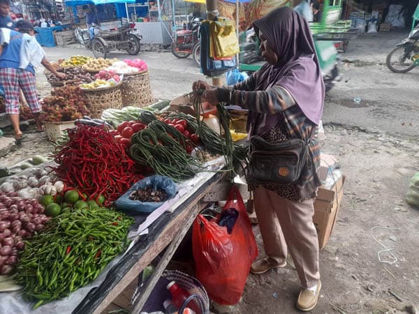 harga_cabai_merah_di_hutabayu_raja_meroket_capai_rp70000kg