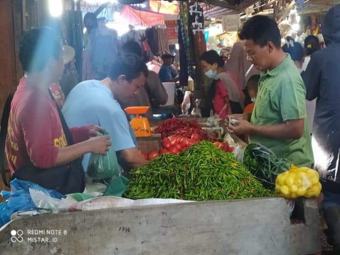 harga_cabai_rawit_naik_pesat_di_dairi_rp_50_ribu_per_kg