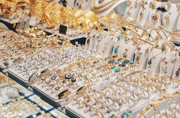 harga_emas_stabil_di_rp900_ribu_per_gram_transaksi_di_siantar_sepi
