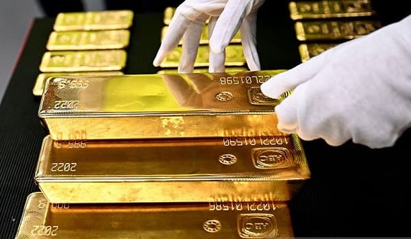 harga_emas_tergelincir_terseret_kekhawatiran_kenaikan_suku_bunga_as