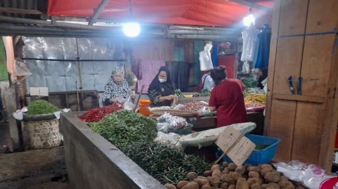 harga_kebutuhan_pokok_di_siantar_masih_bertahan_mahal