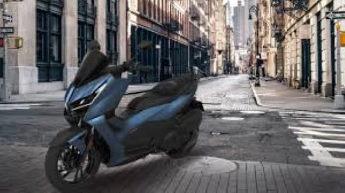 harga_motor_bongsor_125cc_baru_dengan_rem_anti_selip_mengejutkan_nmax_dan_pcx_160