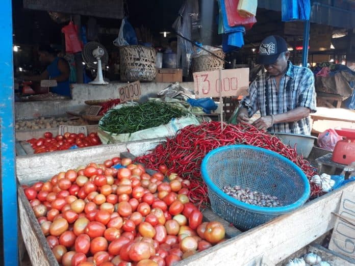 harga_tomat_di_medan_melonjak_hingga_rp16_ribu