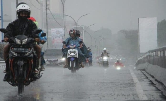 hari_ini_mayoritas_daerah_di_indonesia_diterpa_hujan