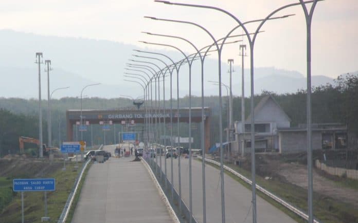 hari_ini_tol_sinaksak_dan_kisaran_dibuka_sebagai_jalur_mudik_lebaran