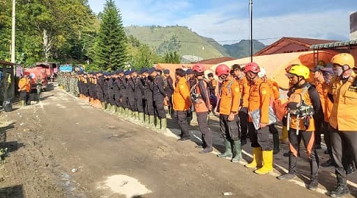 hari_keempat_pencarian_korban_banjir_humbahas_tim_sar_gabungan_libatkan_535_personel