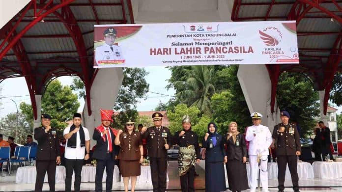 hari_lahir_pancasila_kapolres_tanjungbalai_perkuat_persatuan_dan_kesatuan