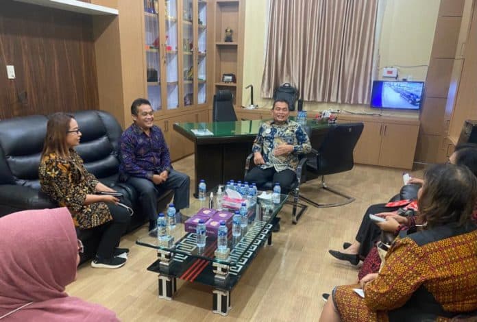 hari_pertama_bertugas_kadis_kesehatan_sumut_terima_kunjungan_kkp_kelas_i_medan
