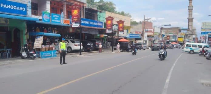 hari_pertama_kerja_usai_lebaran_2024_lalu_lintas_di_parapat_lancar