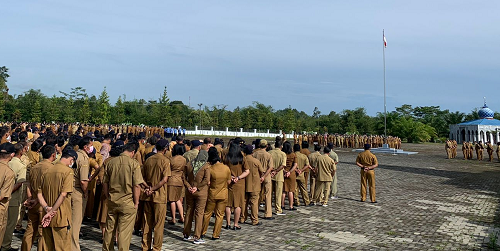 hari_pertama_kerja_usai_libur_lebaran_bupati_simalungun_pimpin_apel_gabungan