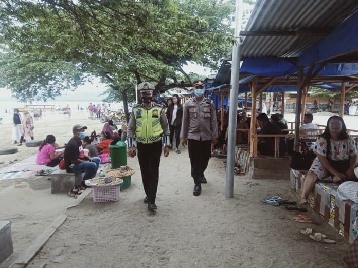 hari_terakhir_libur_lebaran_lalu_lintas_di_toba_lancar