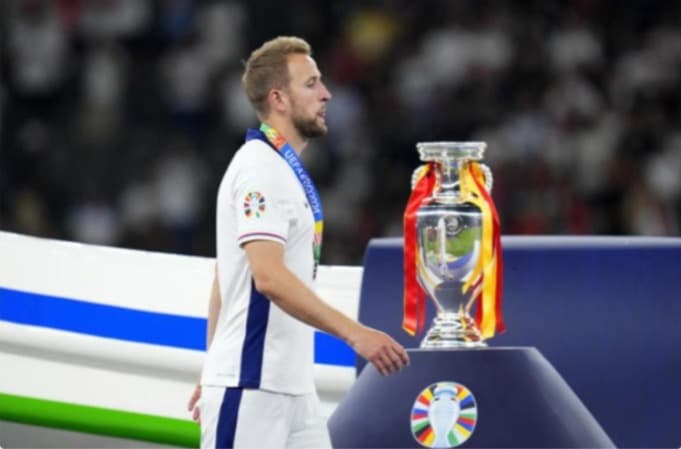 harry_kane_dan_dani_olmo_sabet_sepatu_emas_euro_2024