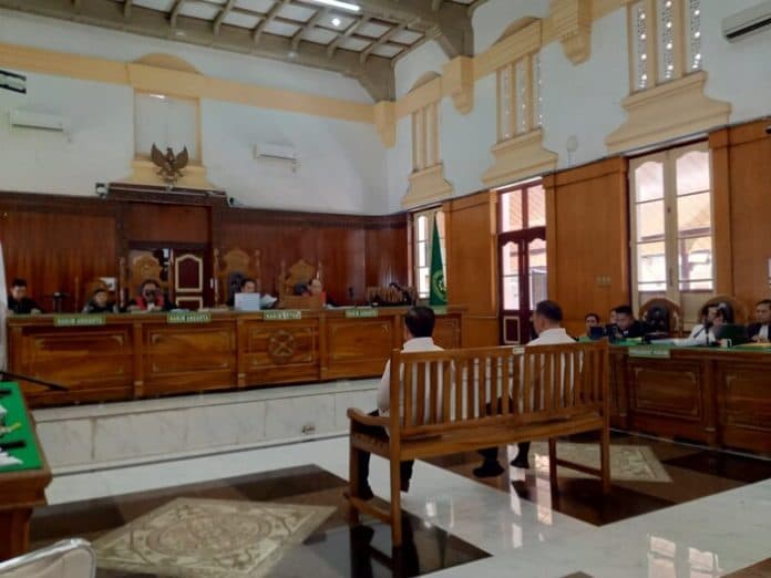 hasil_dakwaan_jaksa_eks_bupati_labuhanbatu_ternyata_terima_suap_rp_49_m