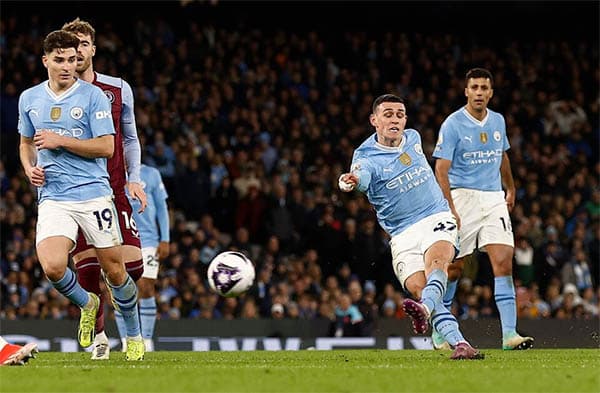hat_trick_foden_ke_gawang_villa_pertahankan_city_di_jalur_juara
