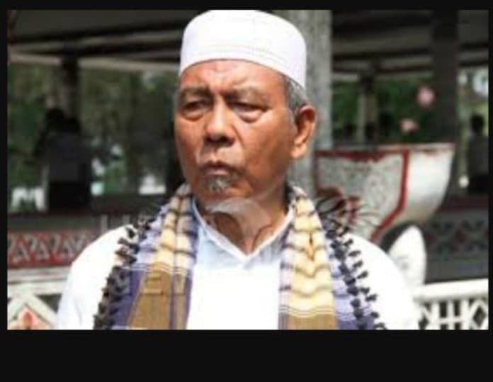 heboh_ustad_pimpin_sholat_tarawih_sambil_live_tiktok_begini_kata_mui_pematang_siantar