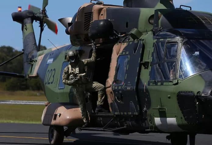 helikopter_militer_australia_jatuh_saat_latihan_gabungan_4_orang_dinyatakan_hilang