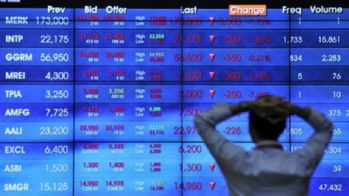 help_rupiah_sudah_rp_16273us_di_kurs_tengah_bi