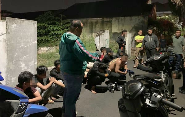 hendak_tawuran_16_remaja_diboyong_ke_mapolsek_medan_baru