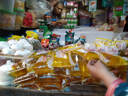 het_minyak_goreng_curah_kini_rp14_ribu_per_kg_di_siantar