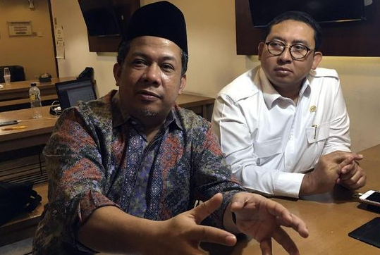 hhhmmm_fahri_hamzah_dan_fadli_zon_dianugerahi_bintang_mahaputera