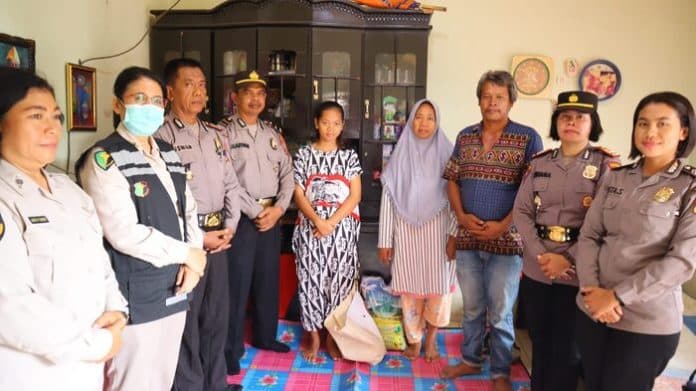 hilangkan_trauma_polres_siantar_kunjungi_korban_selamat_terseret_arus_banjir_di_viyata_yudha