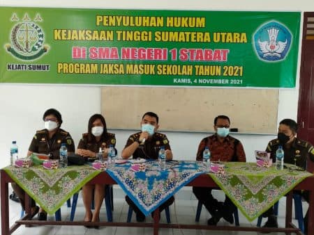 hindari_berita_hoax_pelajar_diminta_saring_informasi