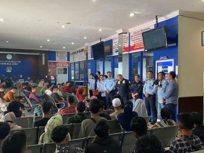 hindari_tppo_pengurus_paspor_di_tanjung_balai_diingatkan_ikuti_aturan