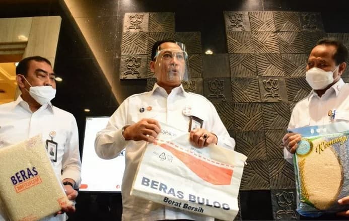 hingga_desember_2020_stok_beras_nasional_cukup