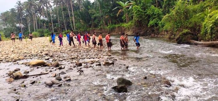 hingga_kini_belum_ada_kepastian_pembangunan_jembatan_di_lawindra_nias_selatan