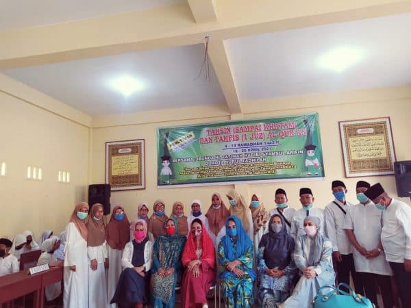 hj_fatimah_habibi_tutup_acara_tahfiz_dan_tahsin_al_quran_ramadhan_1442_h_di_brandan