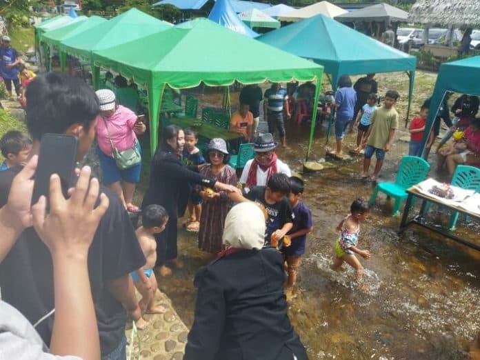 hlhd_cafe_eden_100_ajak_pengunjung_yang_ultah_lepas_ikan_dan_burung