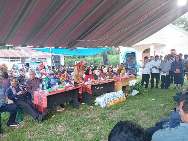 hore_desa_parik_tobasa_kini_menikmati_listrik