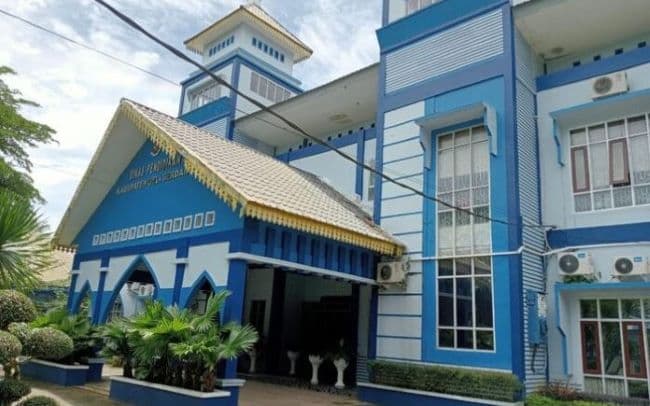 hotlan_simanjuntak_bantah_nyogok_untuk_jadi_kasek_smp_negeri_2_bangun_purba