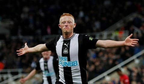 howe_tantang_newcastle_tidak_terkubur_ke_liang_degradasi
