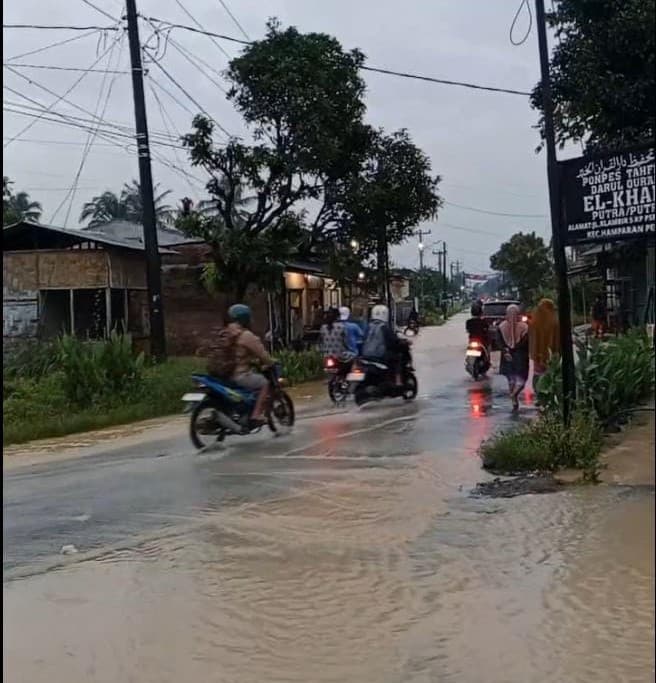 hujan_kembali_mengguyur_deli_serdang_sejumlah_kawasan_kembali_tergenang